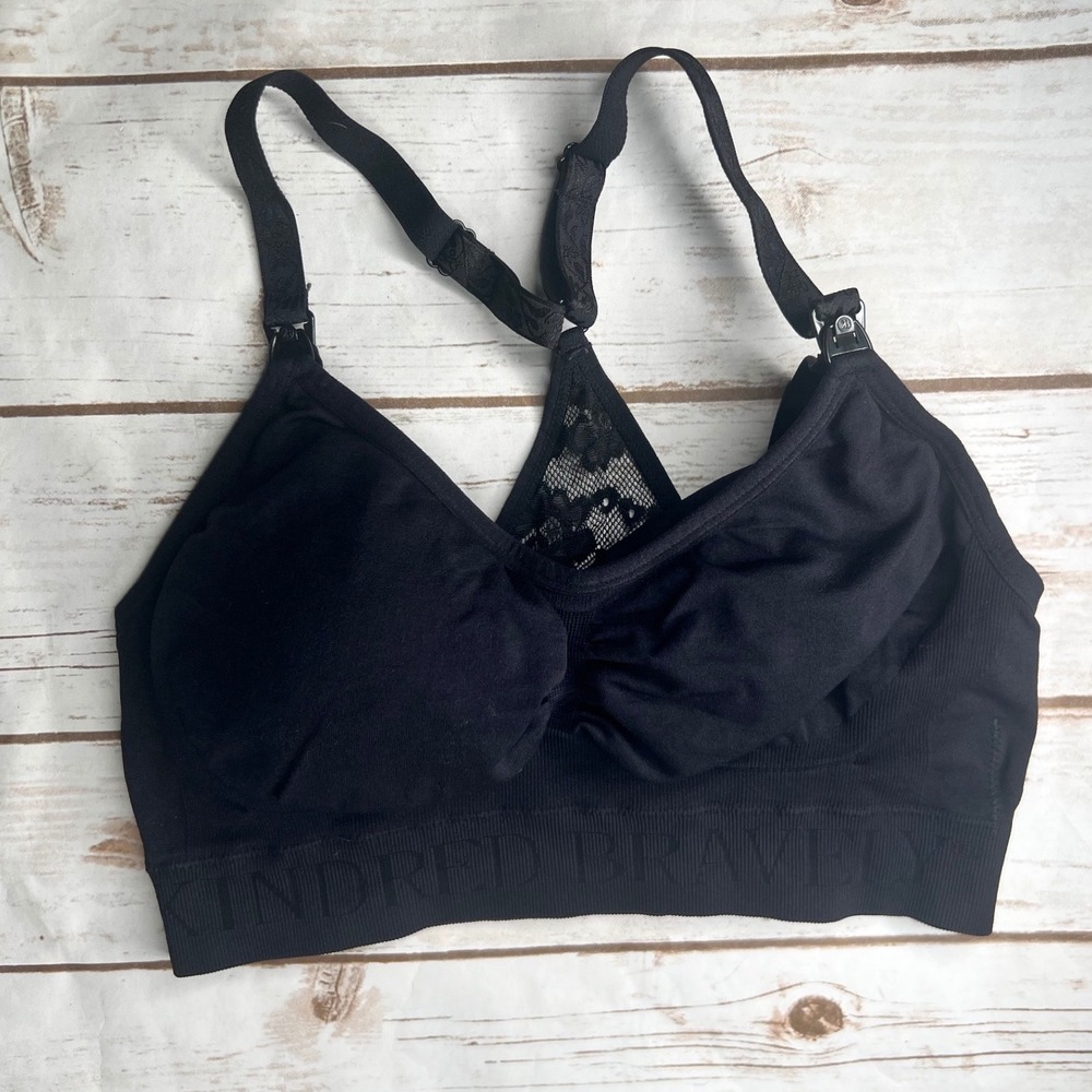Kindred Bravely Nursing Bra Black Lace Racerback Wireless Medium